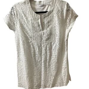 Isaac Mizrahi White Embroidered Cotton Split Neck Short Sleeve Blouse. Size M